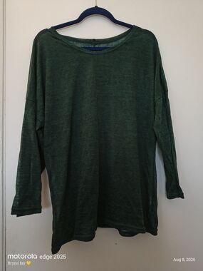 Amazon Women's Dark Green Lightweight Long Sleeve Top